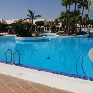 tenerife-golf-del-sur-the-palms.in-canary-islands.com/
