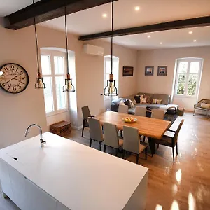 lux-zadar-no6.hotelinzadar.com/